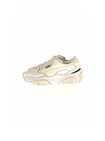 Puma Spor Ayakkabı %70 İndirimli.