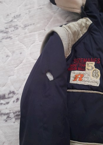 Kapüşonlu Fermuarlı Erkek Çocuk Mont - Görsel 4