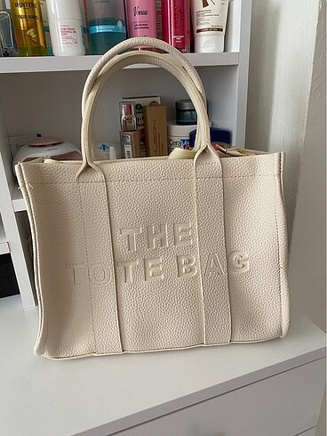 Louis Vuitton The Tote Bağ