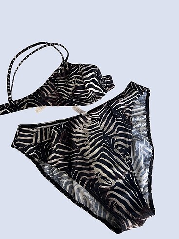 40 Beden camel Renk Bikini takimi+ yedek bikini altı