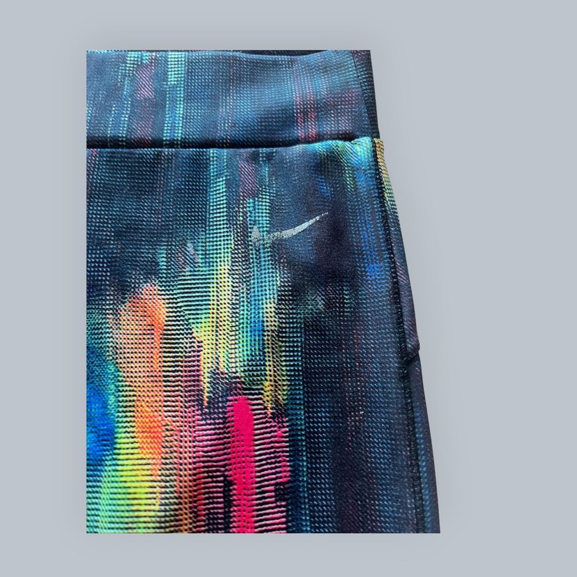Nike Renkli Soyut Desenli Yüksek Bel Tayt — görsel 4/11