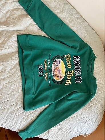 sweatshirt