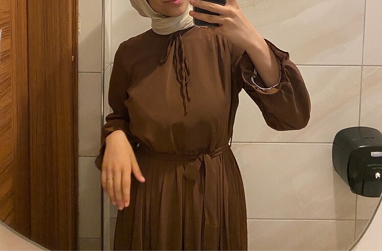 Diğer Kahverengi kuşaklı şifon elbise
