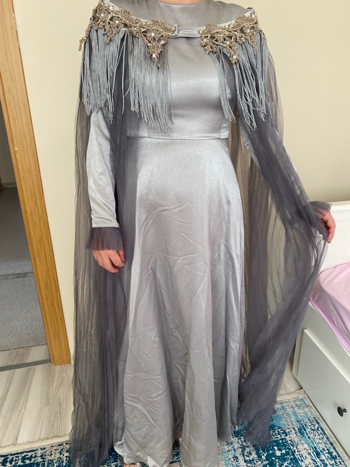 Uzun Kol Drapeli Gri Kadın Abiye Elbise - Görsel 2