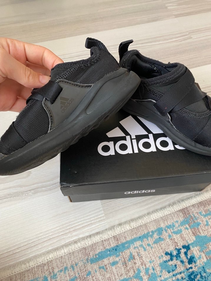 Erkek Çocuk Siyah Adidas Cırtlı Spor Ayakkabı - Görsel 2