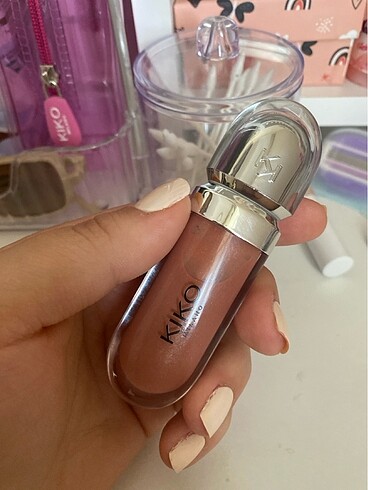 Lip gloss