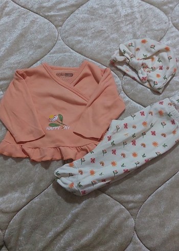 Yeşil Bebek Takımı Uzun Kollu ve Şapkalı - Görsel 2