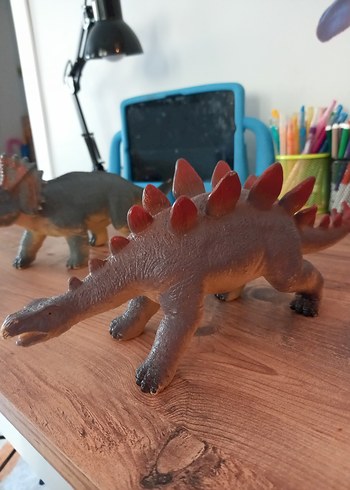 Beden Koyu Kahverengi Dinozor Figürleri