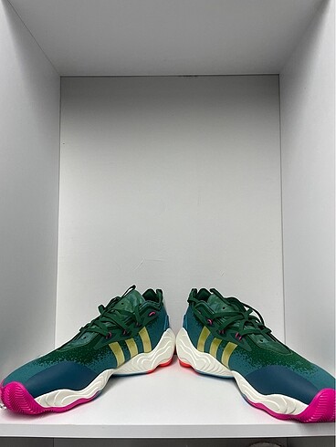 Adidas orijinal trae young 3