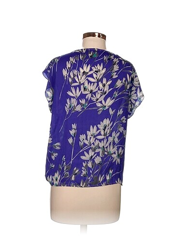 m Beden Benetton Bluz %70 İndirimli.