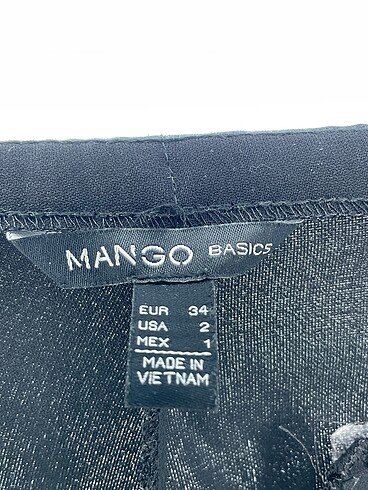 34 Beden siyah Renk Mango Düz Kesim %70 İndirimli.