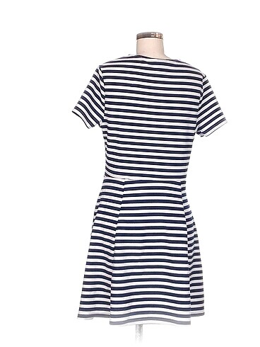 42 Beden H&M Kısa Elbise %70 İndirimli.