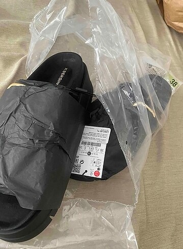 Bershka Sandalet Platform Bershka Tokalı 0 ürün hiç kullanılmadı