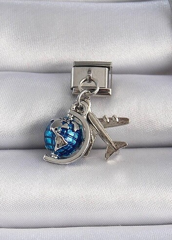 Çelik Taşlı Nomination Charm