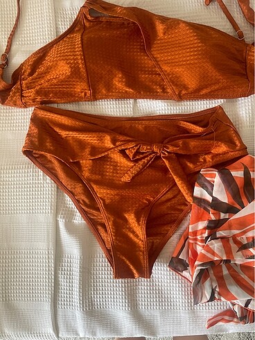 m Beden Bikini takımı 3 parça