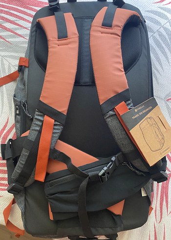 Decathlon Turuncu & Gri Forclaz Sırt Çantası Travel 500 Organizer