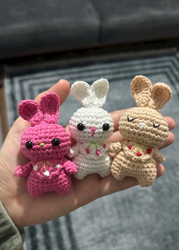 Renkli El Yapımı Tavşan Peluş Oyuncaklar