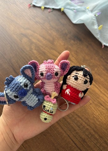 Amigurumi Lilo, scrump, angel ve stitch anahtarlık.