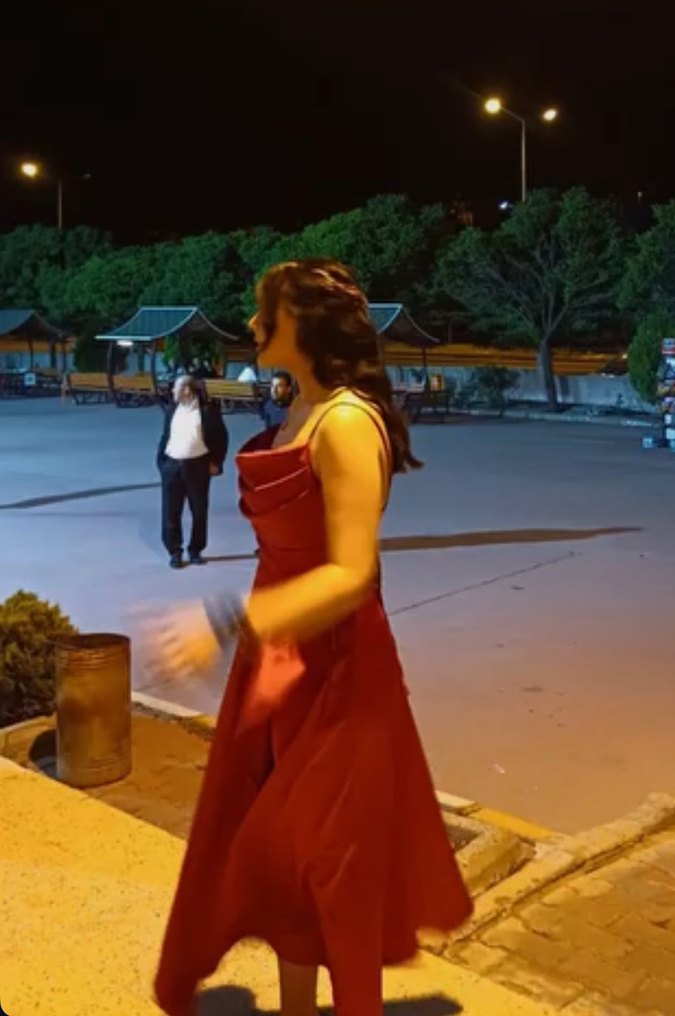 Kırmızı Uzun Drapeli Straplez Kadın Abiye Elbise - Görsel 3