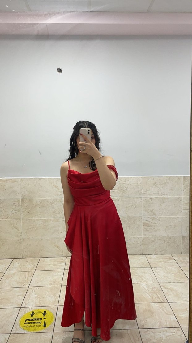 Kırmızı Uzun Drapeli Straplez Kadın Abiye Elbise - Görsel 2