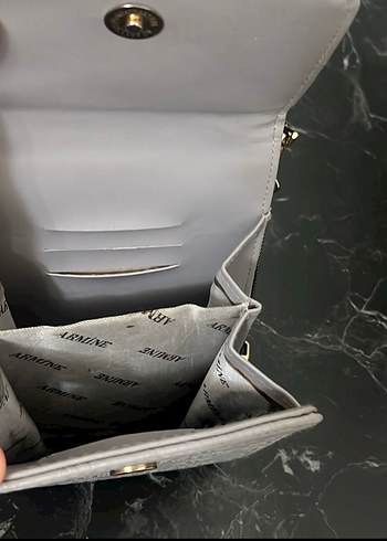 Zincir Detaylı Gri Kadın Deri Çapraz Çanta - Görsel 3