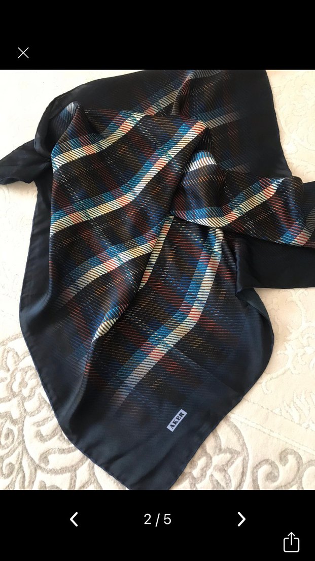 Drapeli Koyu Mavi Sura İpek - Görsel 2