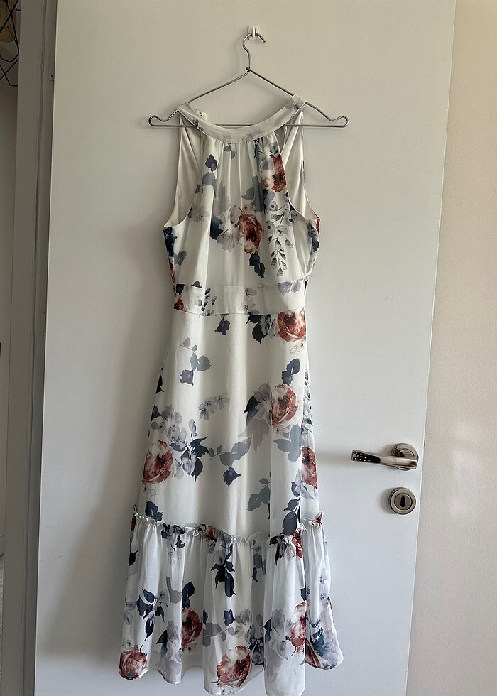 Çiçek desenli elbise - Görsel 3