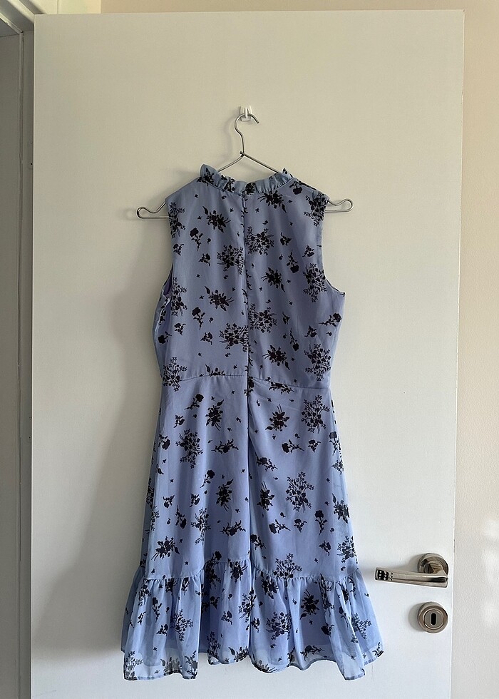 Etek detayı fırfırlı elbise - Görsel 3