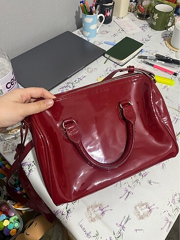 Stradivarius kırmızı çanta