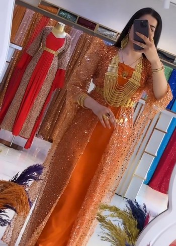 Uzun Kol, Boncuk İşlemeli Altın Renkli Kadın Elbise - Görsel 3