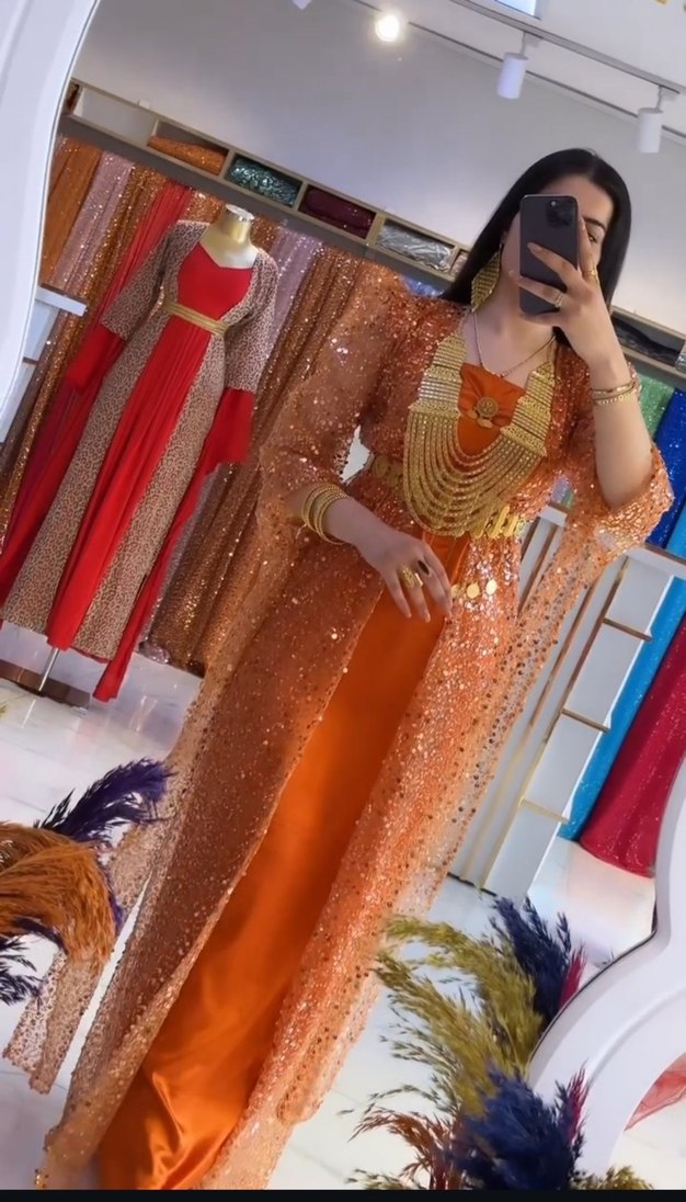 Uzun Kol, Boncuk İşlemeli Altın Renkli Kadın Elbise - Görsel 3