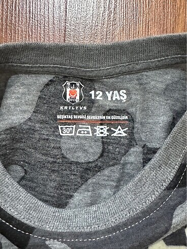 12-13 Yaş Beden Beşiktaş KRTLYVS Çocuk T-shirt