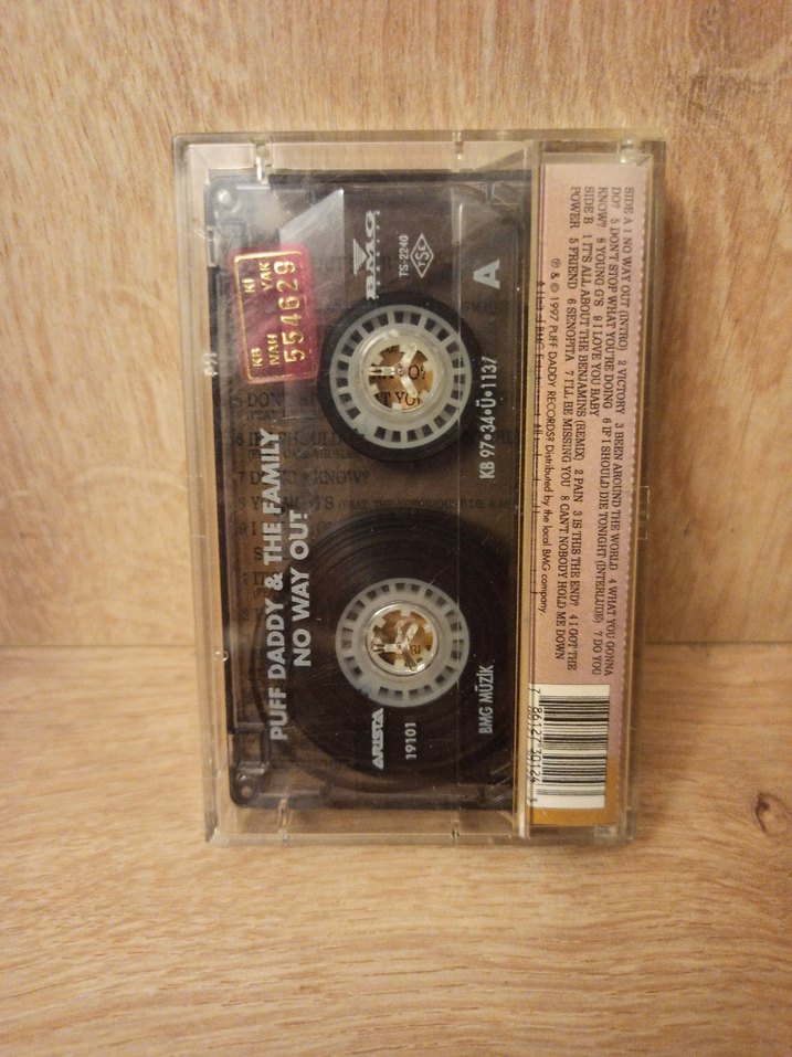 Puff Daddy & The Family - No Way Out Kaset - Görsel 2