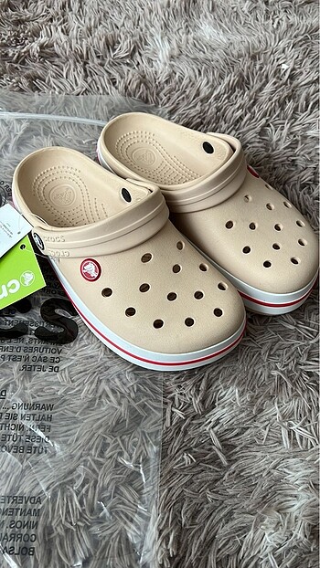 Crocs CROCS TERLİK QR KODLU TOZ TORBALI
