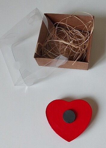 Kırmızı Örgü Kalpli Magnet - Görsel 4