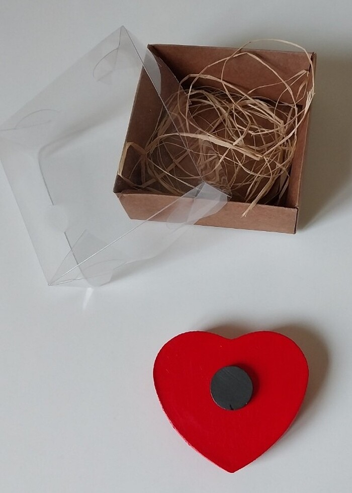 Kırmızı Örgü Kalpli Magnet - Görsel 4