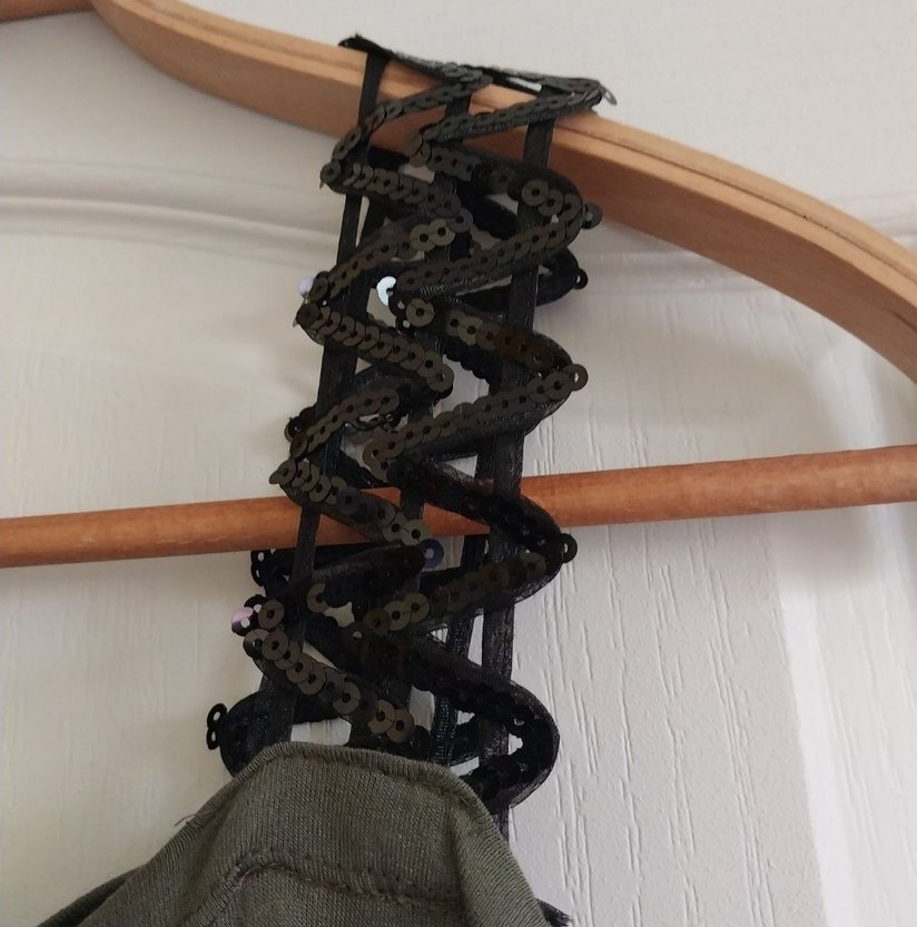 TREND ALAÇATI Kadın Uzun Salaş Elbise Haki Renk Payetli Askılı - Görsel 2