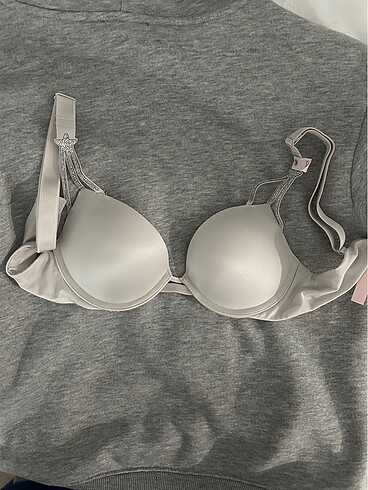 32 Beden Victoria?s Secret 32B sütyen