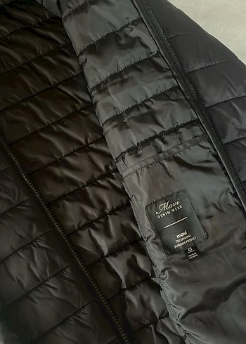 Kadın Siyah Kapüşonlu Fermuarlı Mont - Görsel 3