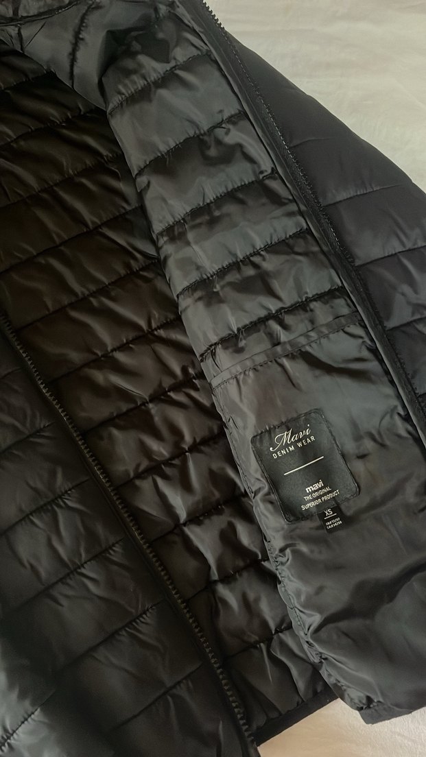 Kadın Siyah Kapüşonlu Fermuarlı Mont - Görsel 3