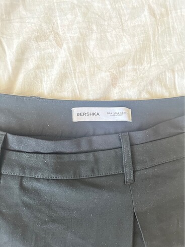 Bershka bershka pilili ozel dikim sort etek