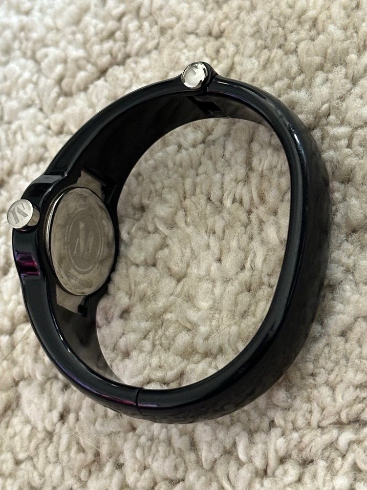 Mango Kemerli Siyah Gotik Kadın Saati - Görsel 2