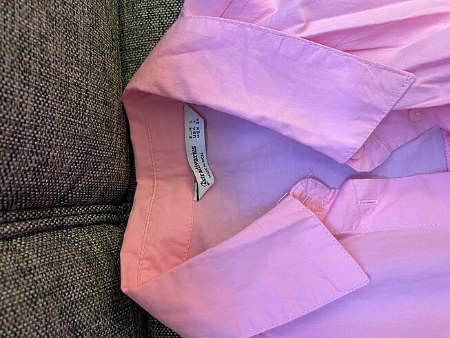 Stradivarius pembe crop gömlek