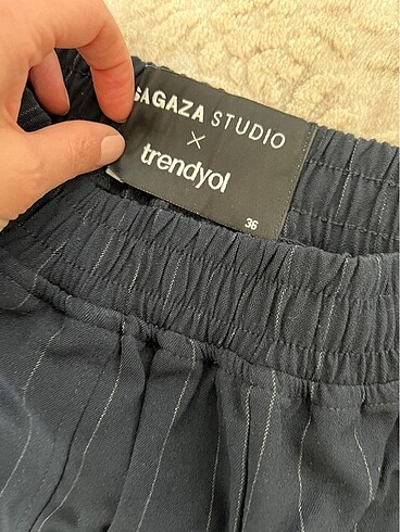 38 Beden lacivert Renk Sagaza plazo çizgili pantolon hiç giyilmedi