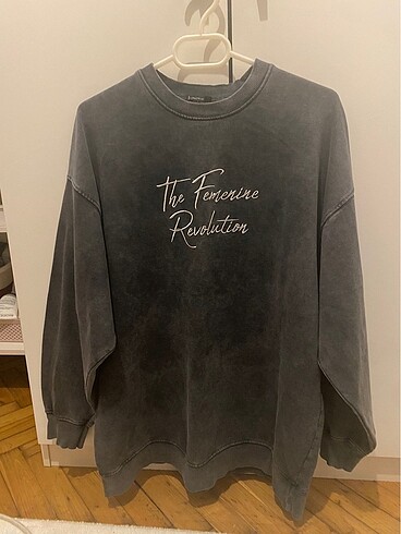 Stradivarius sweatshirt