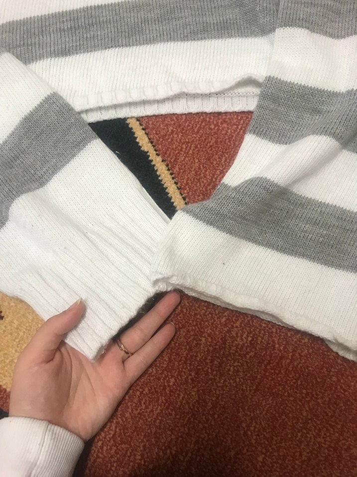 Gri Çizgili Kadın Triko Kazak - Görsel 3