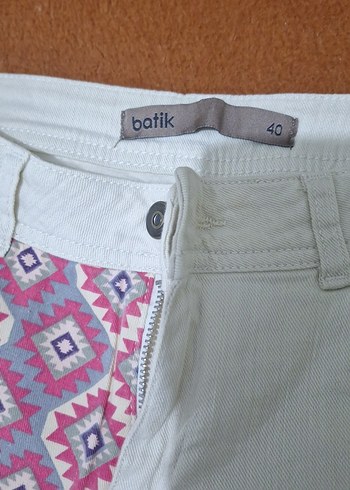 40 Beden Düğmeli Beyaz Bohem Mini Şort