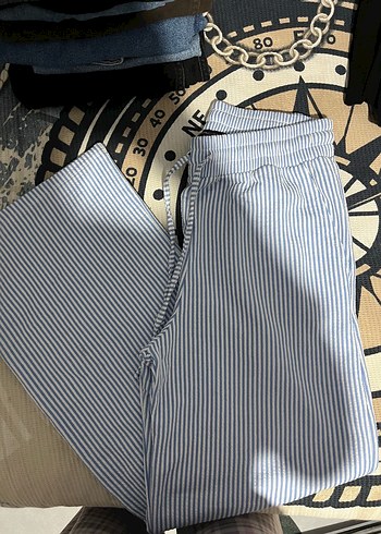 Stradivarius Mavi Çizgili Kadın Midi Kumaş Pantolon