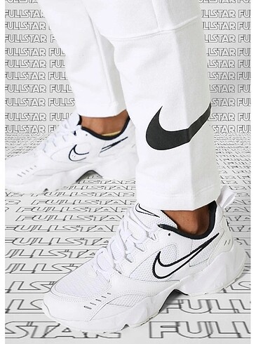 NIKE AIR HEIGHTS 39