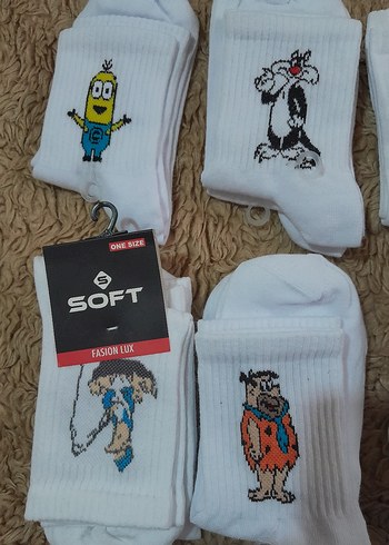 Baskılı Kısa Beyaz Çorap - Görsel 2